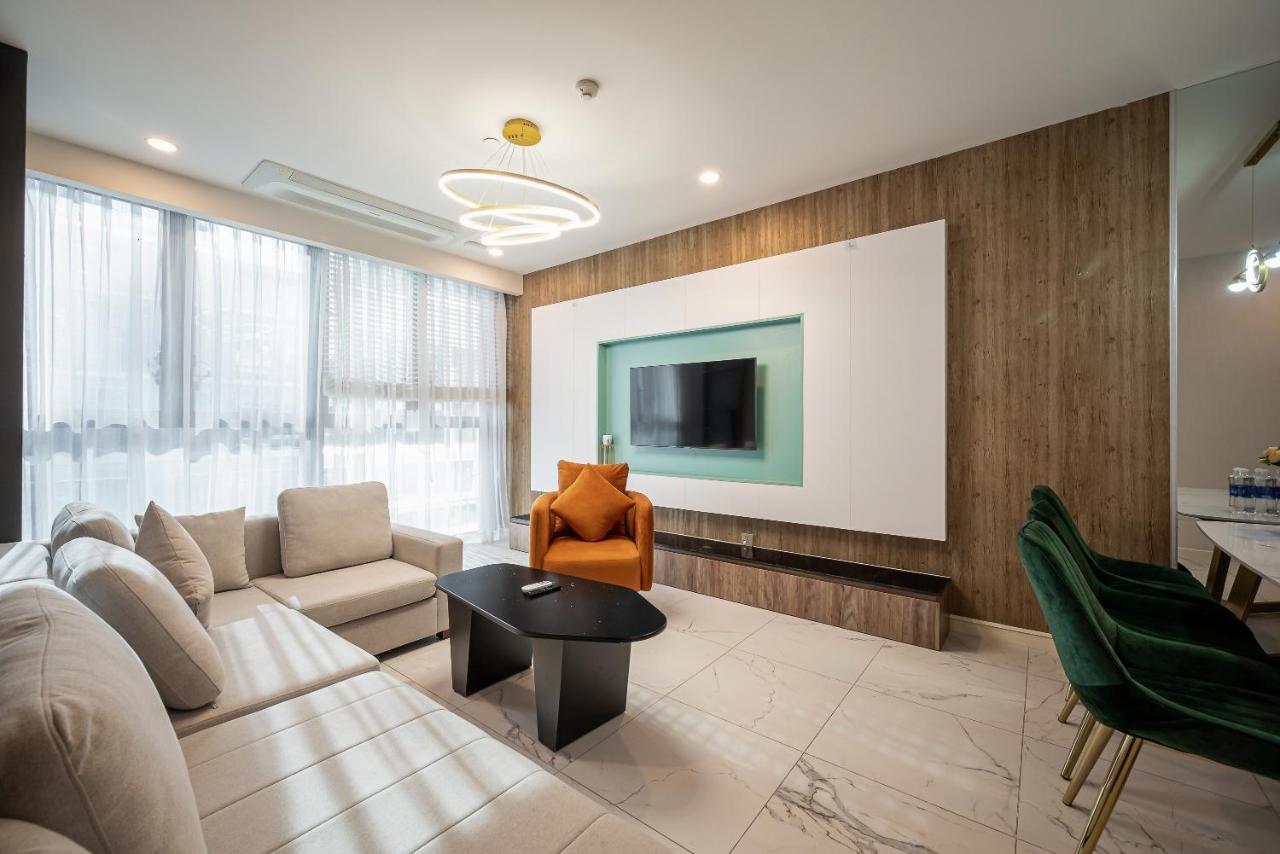 Metropole Thu Thiem Apartment *